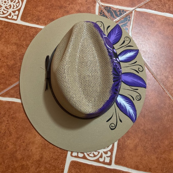 Hand painted Mexico hat - Picture 2 of 8